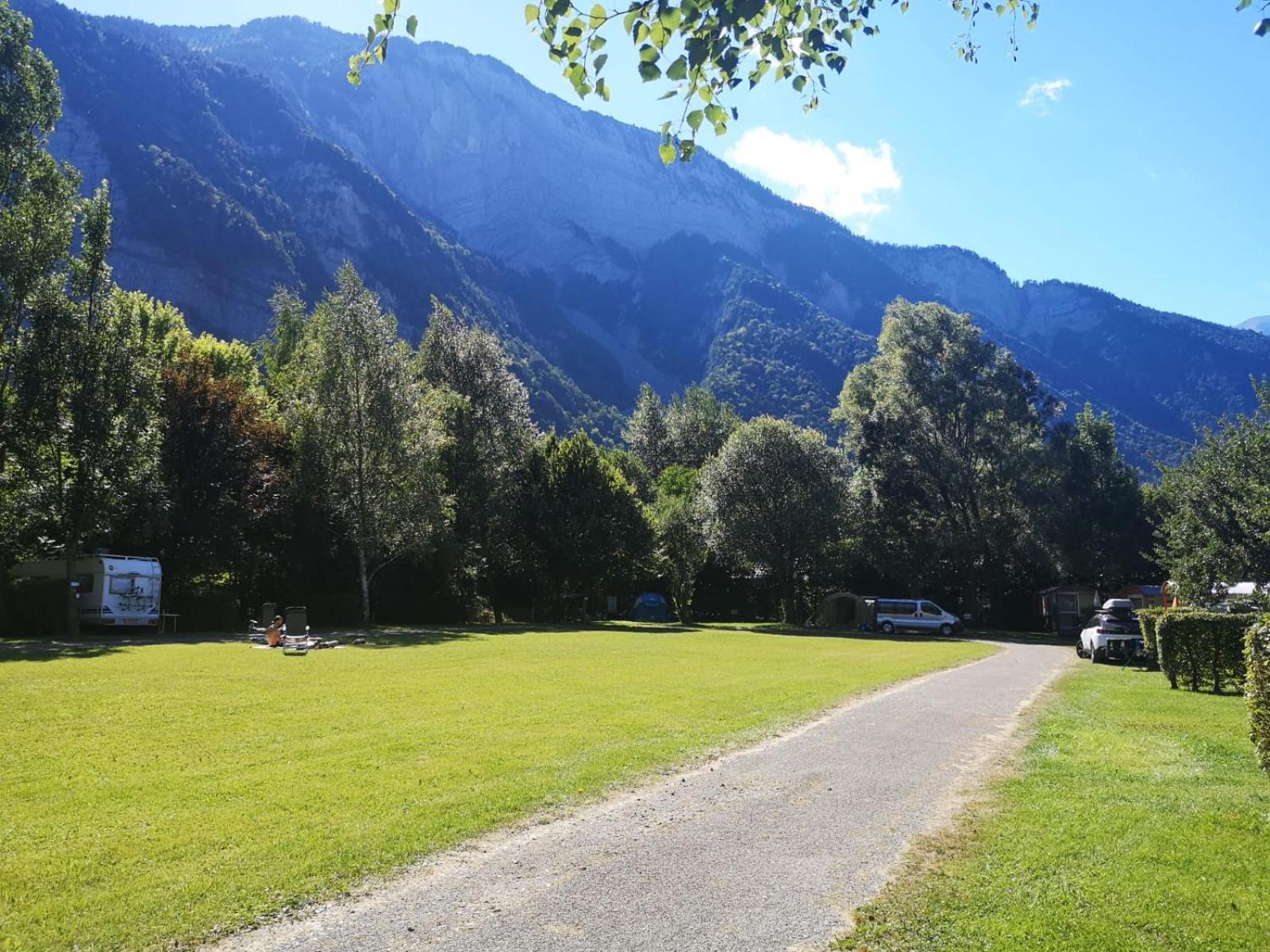 Camping Le Colporteur Otel Le Bourg-dʼOisans Dış mekan fotoğraf