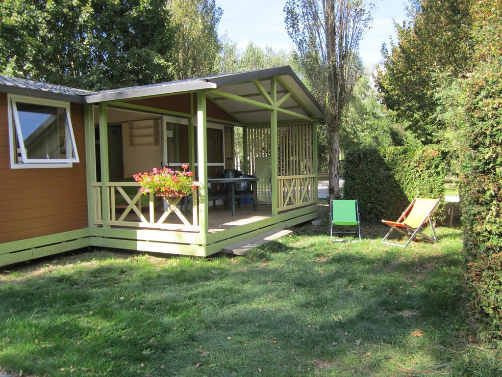 Camping Le Colporteur Otel Le Bourg-dʼOisans Dış mekan fotoğraf